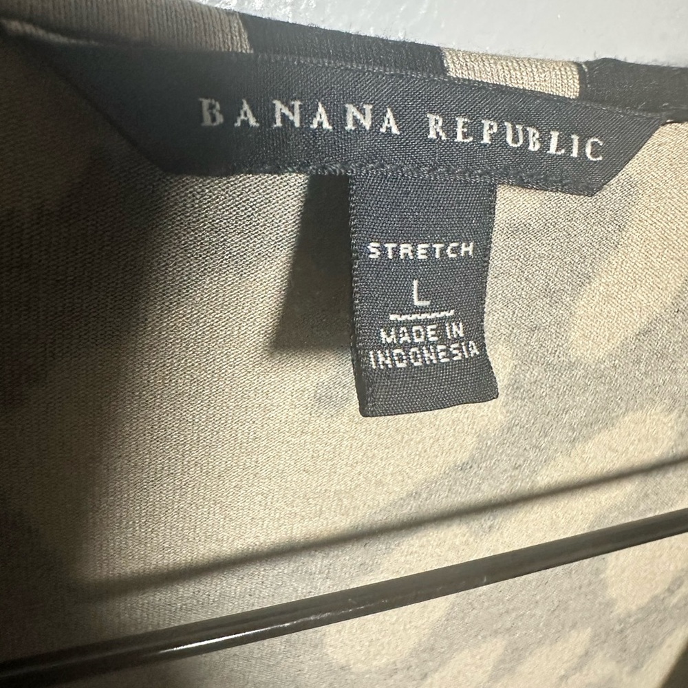 Banana Republic Faux Wrap dress Knit Stretch Animal Print L - Picture 7 of 7